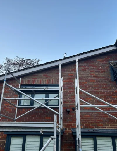 scaffolding-around-house-for-roof-installation